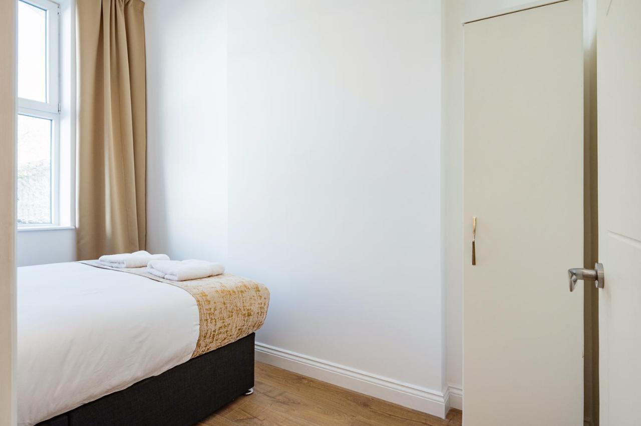 London Paddington Station Apartments Exterior photo
