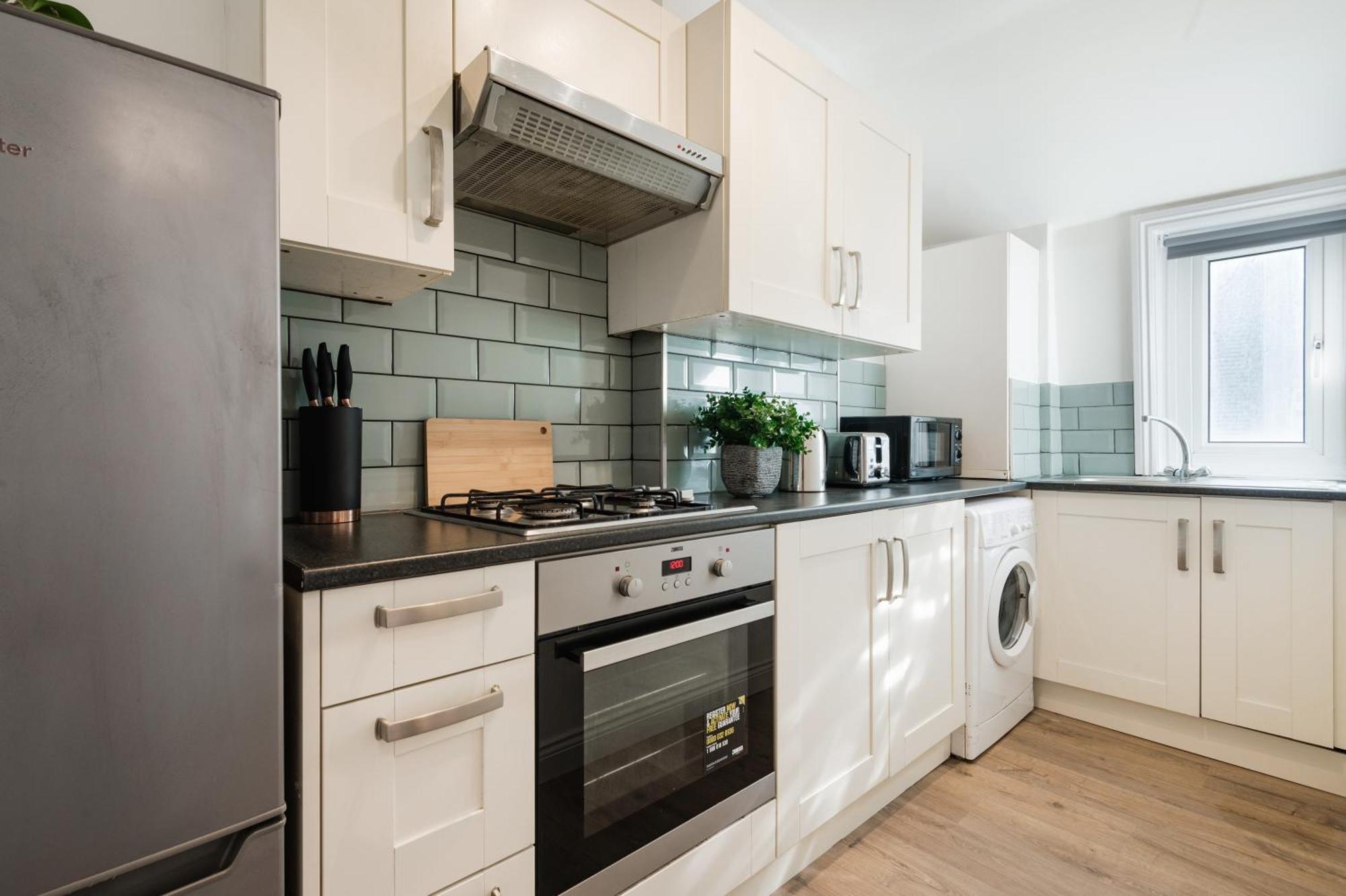 London Paddington Station Apartments Exterior photo